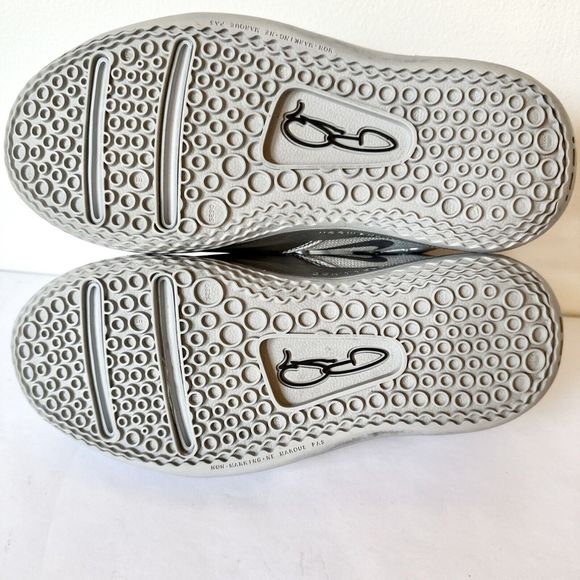 Nike NASA PG3 50th Anniversary Silver Size 5 Youth Sneakers Athletic‎ Shoes ￼ - Picture 9 of 9